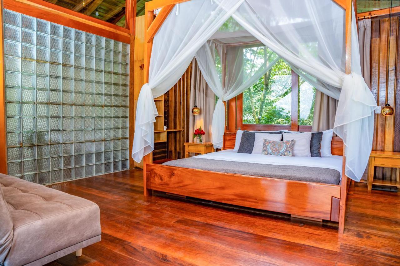 פויו Heimatlos Amazon Lodge מראה חיצוני תמונה