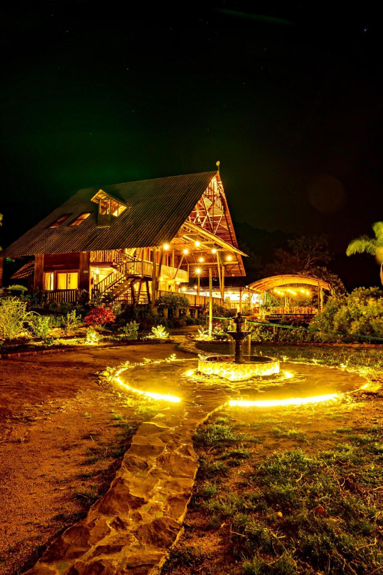 פויו Heimatlos Amazon Lodge מראה חיצוני תמונה